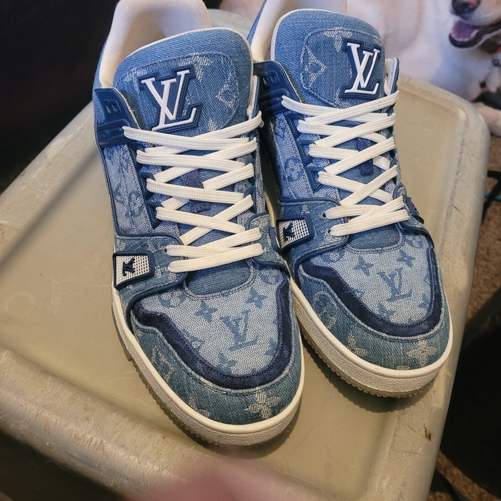 Louis vuittons size 9 men's shoes